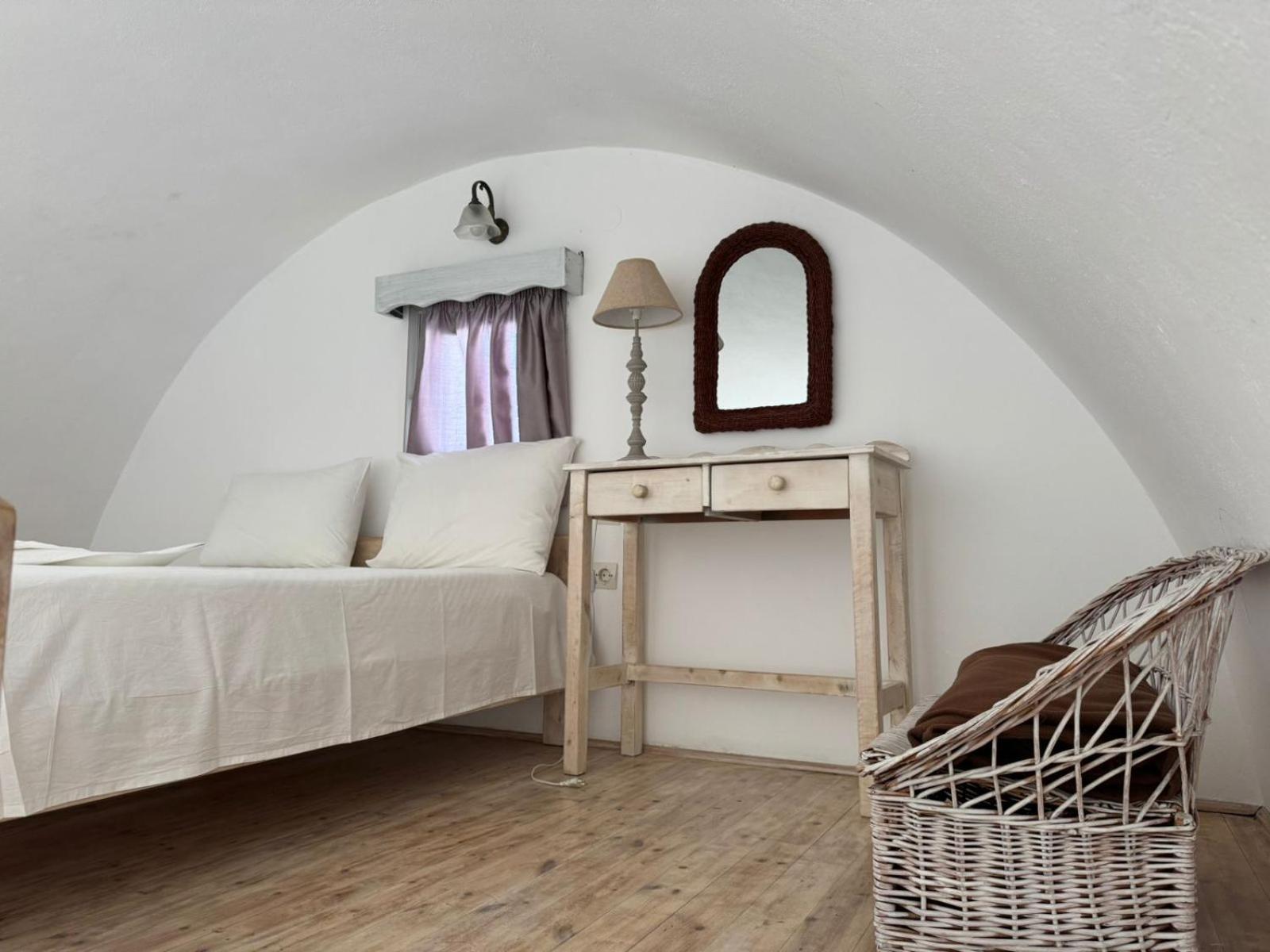 Agnadi View Aparthotel 2*